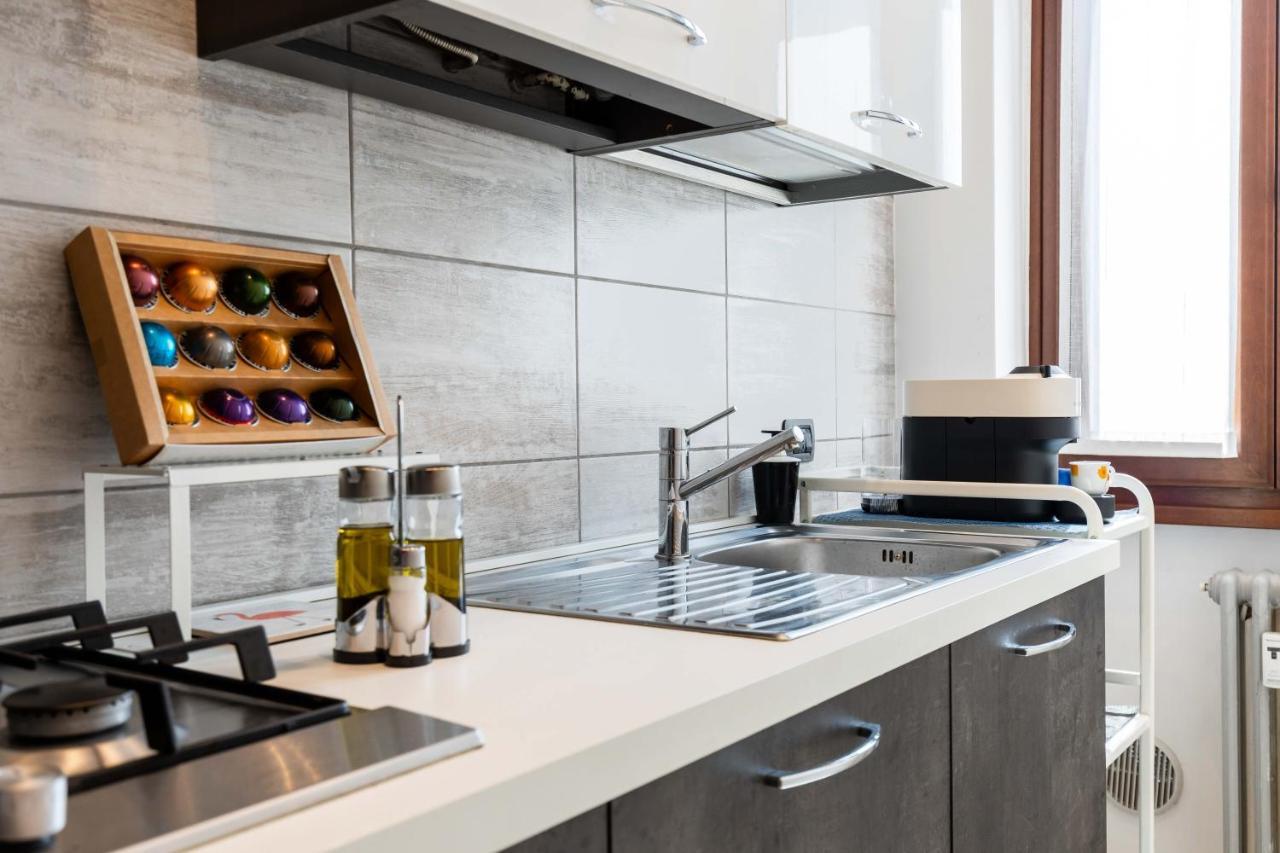 Casa Cosy Suite Flamingo Милано Екстериор снимка